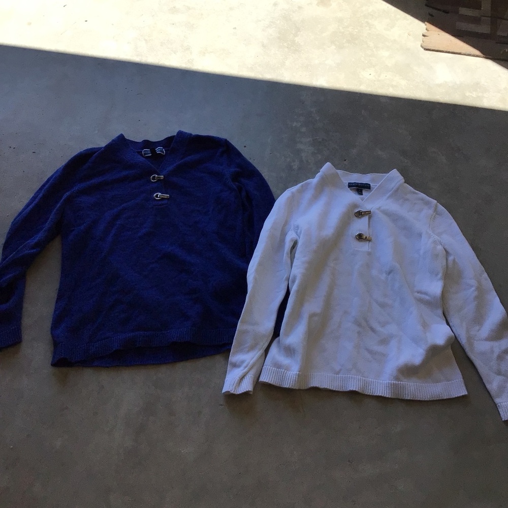 Karen Scott hardley worn women’s large